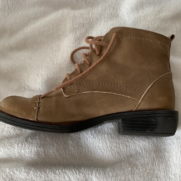 Sam & Libby Suede Feel Lace Up Tan Boots - Picture 4 of 9
